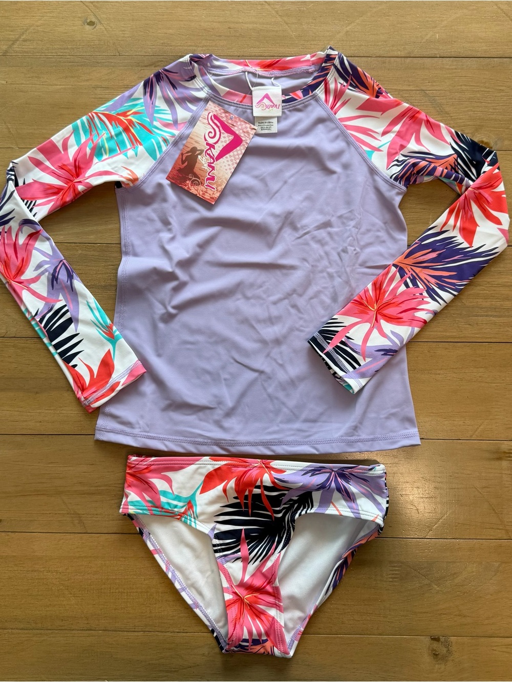 NWT Kanu Surf rash guard set